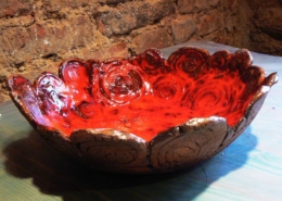 Keramika pro dospělé Praha - mísa modelovaná z volné ruky, s glazurou a burelem
